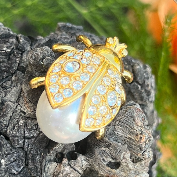 Vintage Napier White and Crystal Gold-Tone Ladybug Brooch Pin - Picture 3 of 9